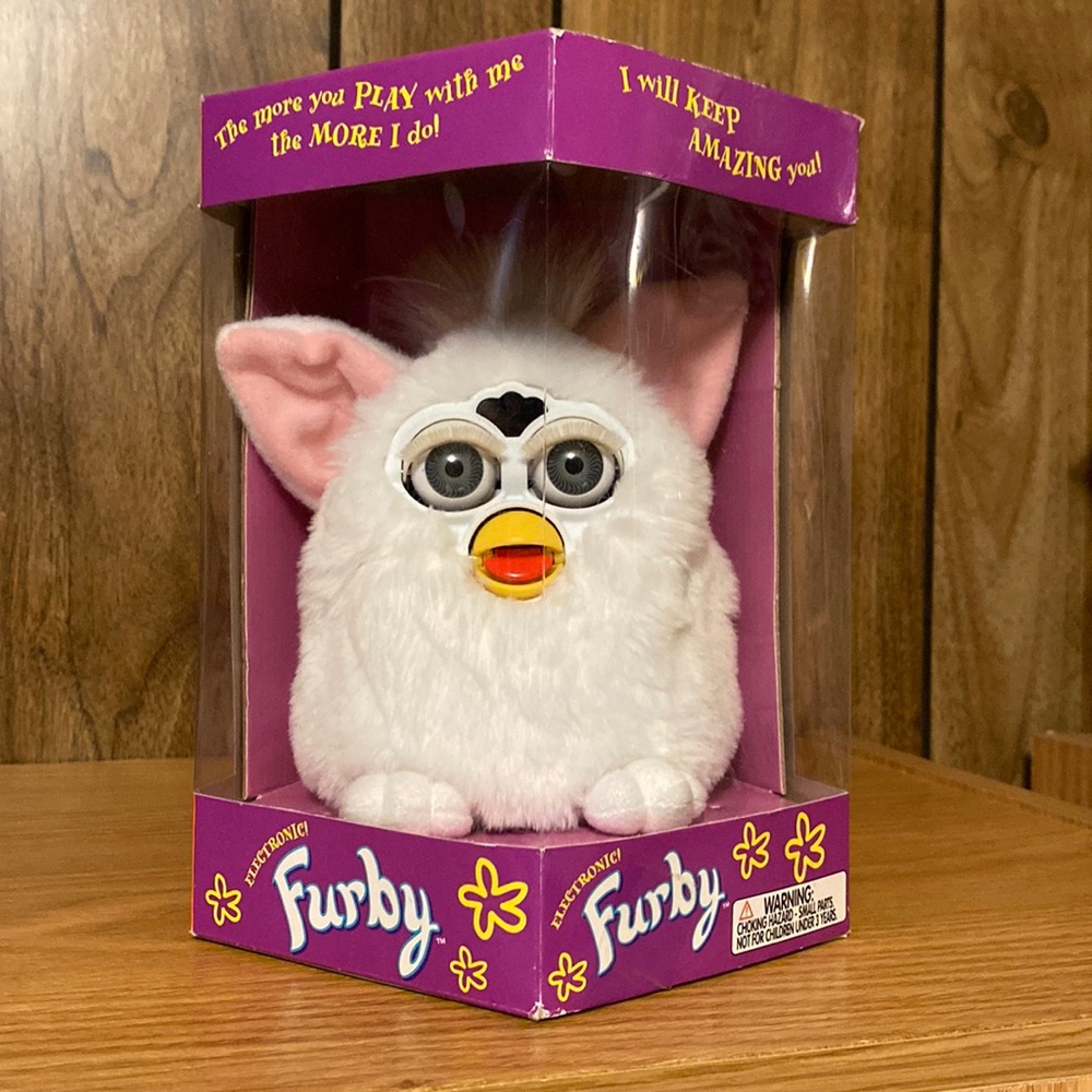 RARE 1998 New in box Snowball Furby